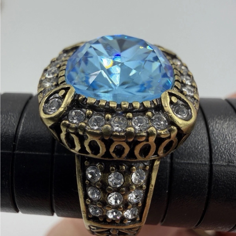 Heidi Daus Blue Crystal and Gold Statement Ring Size 9 (Bracelet not included) - Picture 3 of 10